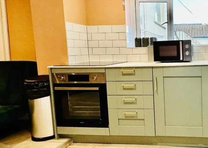 Flash Sale Brighton Train Station 1 Bedroom Flat Bn137Che03
